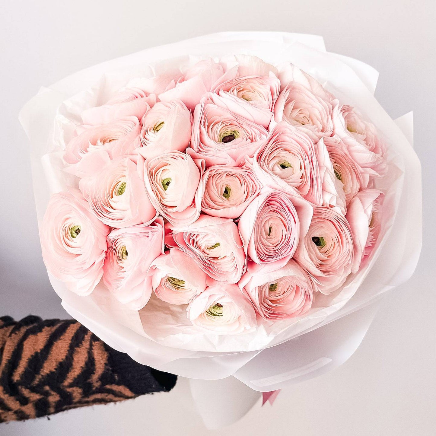 Ranunculus Bouquet "Soft Elegance" - Flowers Valley Shop