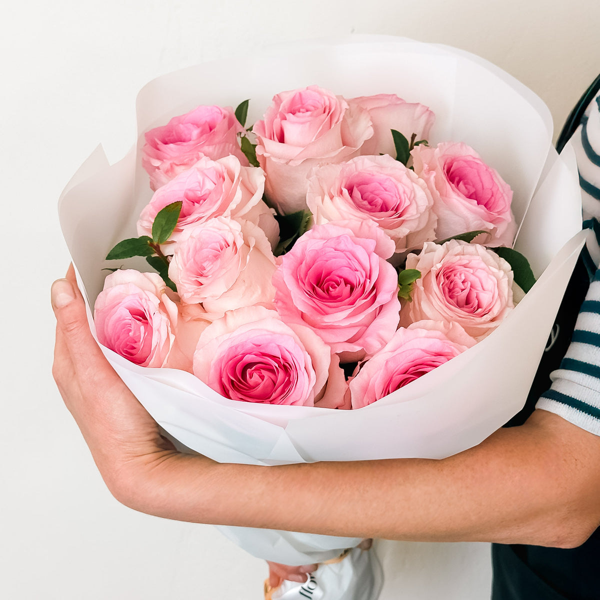 Blushing petals - Flowers Valley Shop