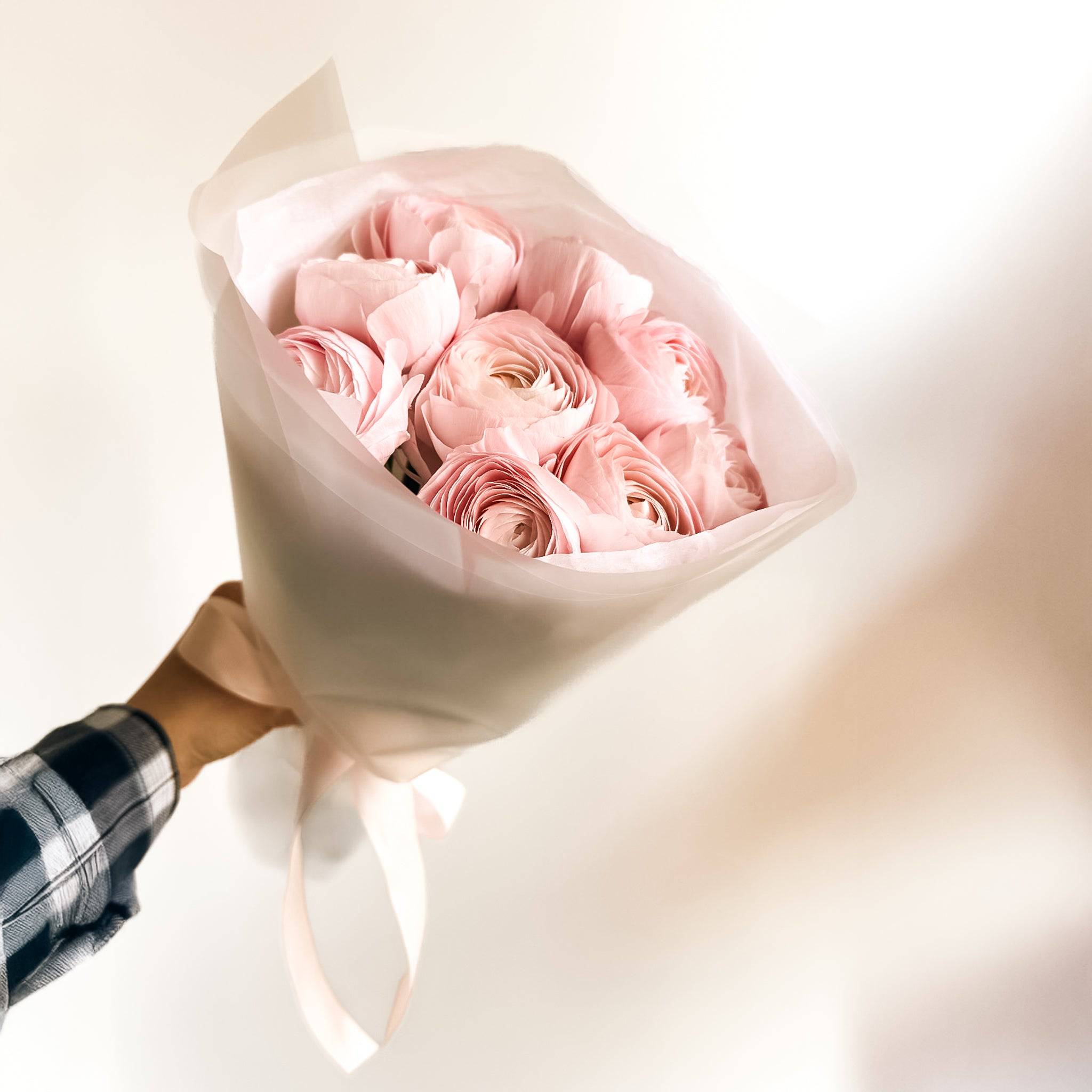 Ranunculus Bouquet "Soft Elegance" - Flowers Valley Shop