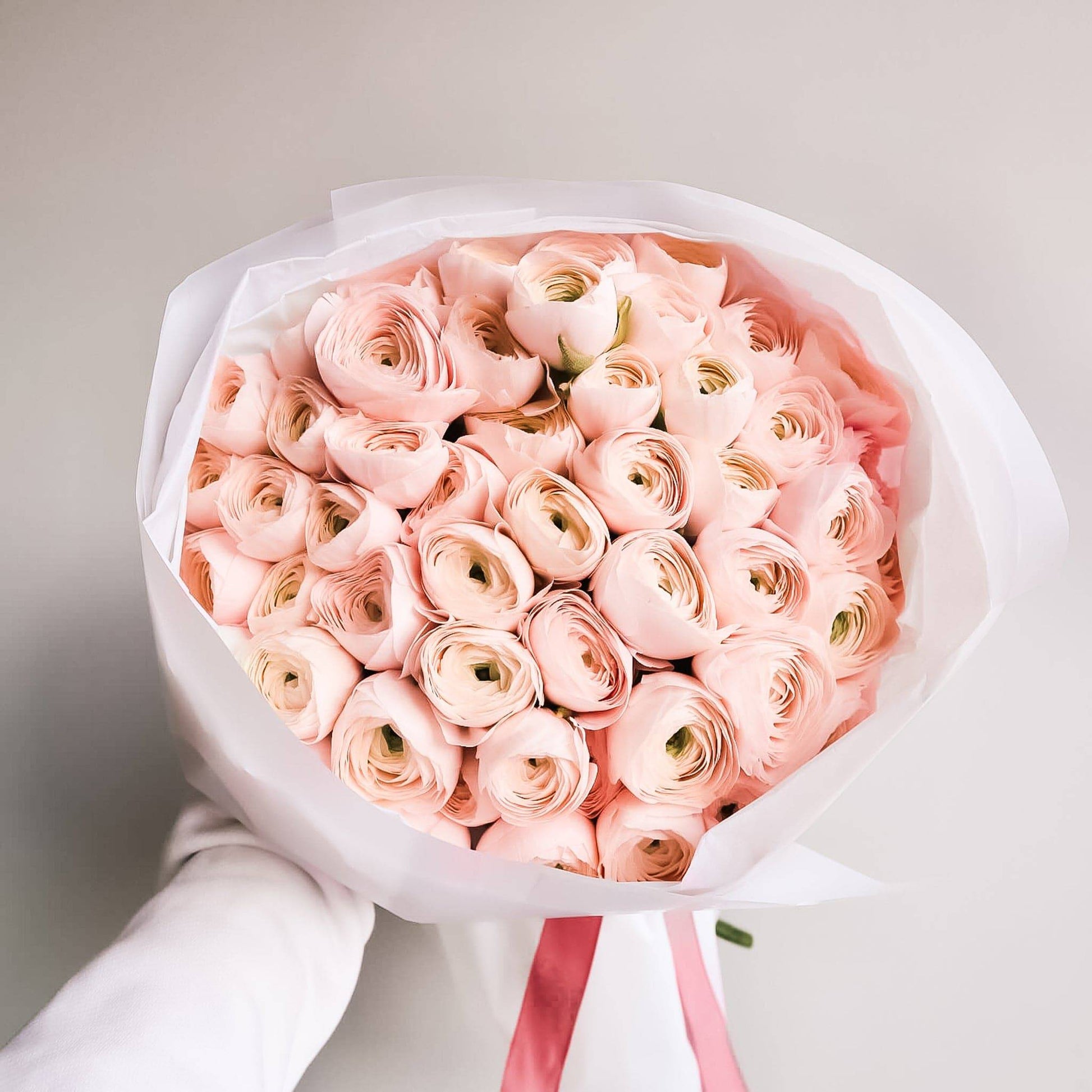 Ranunculus Bouquet "Soft Elegance" - Flowers Valley Shop