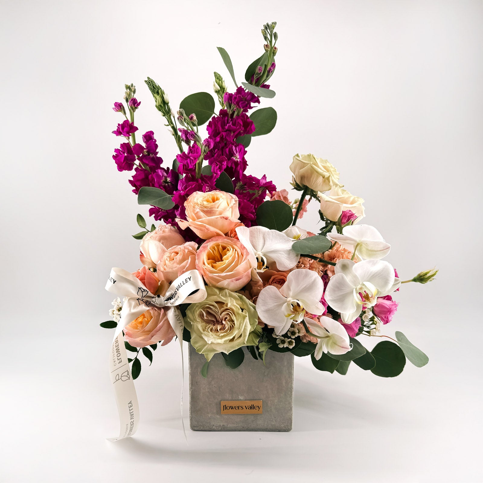 Luxury floral arrangement, the Majestic Allure bouquet, perfect for birthdays, anniversaries, or upscale gifts.